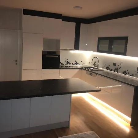 Apartamento Luxus Stan U Sarajevo *